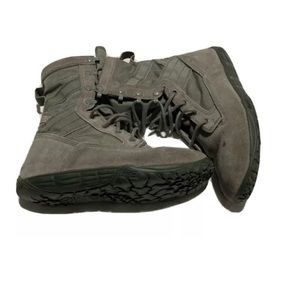 Tactical Research  Mens Boots  7.5 R  Vibram Sole